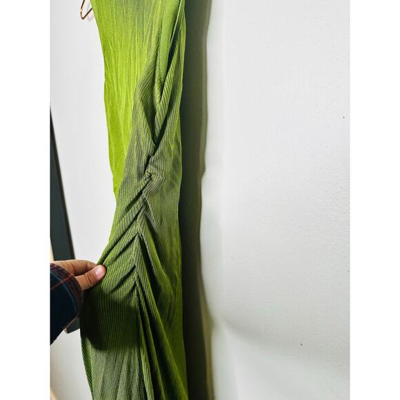 ATLEIN COLLECTIVE Green Crewneck Sleeveless Midi Dress Size Medium - Picture 12 of 15